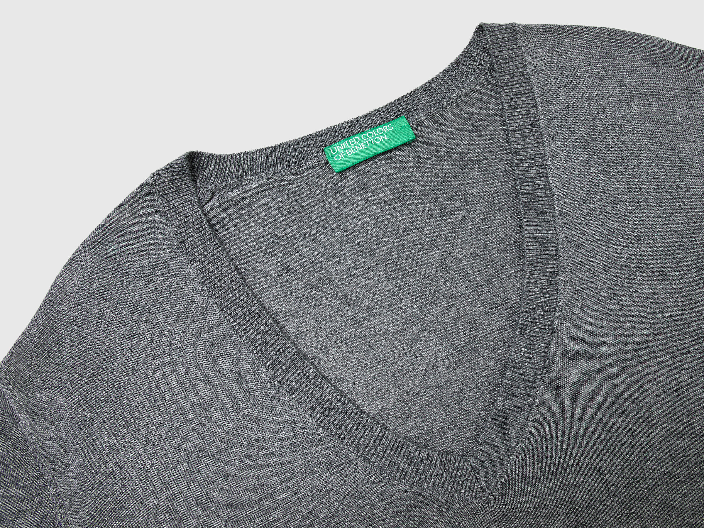 V NECK SWEATER L/S Women image number 7